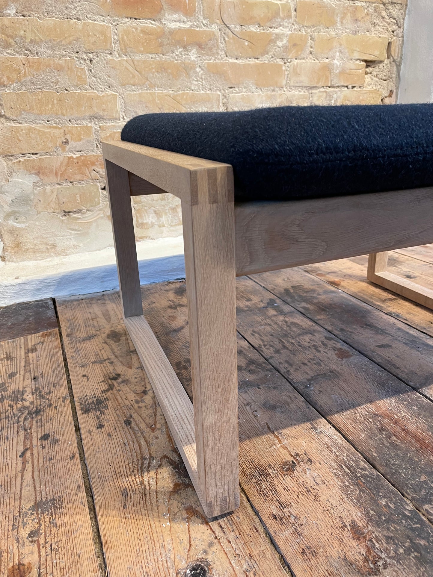 Ombetrækning af skammel til Børge Mogensen slædestol