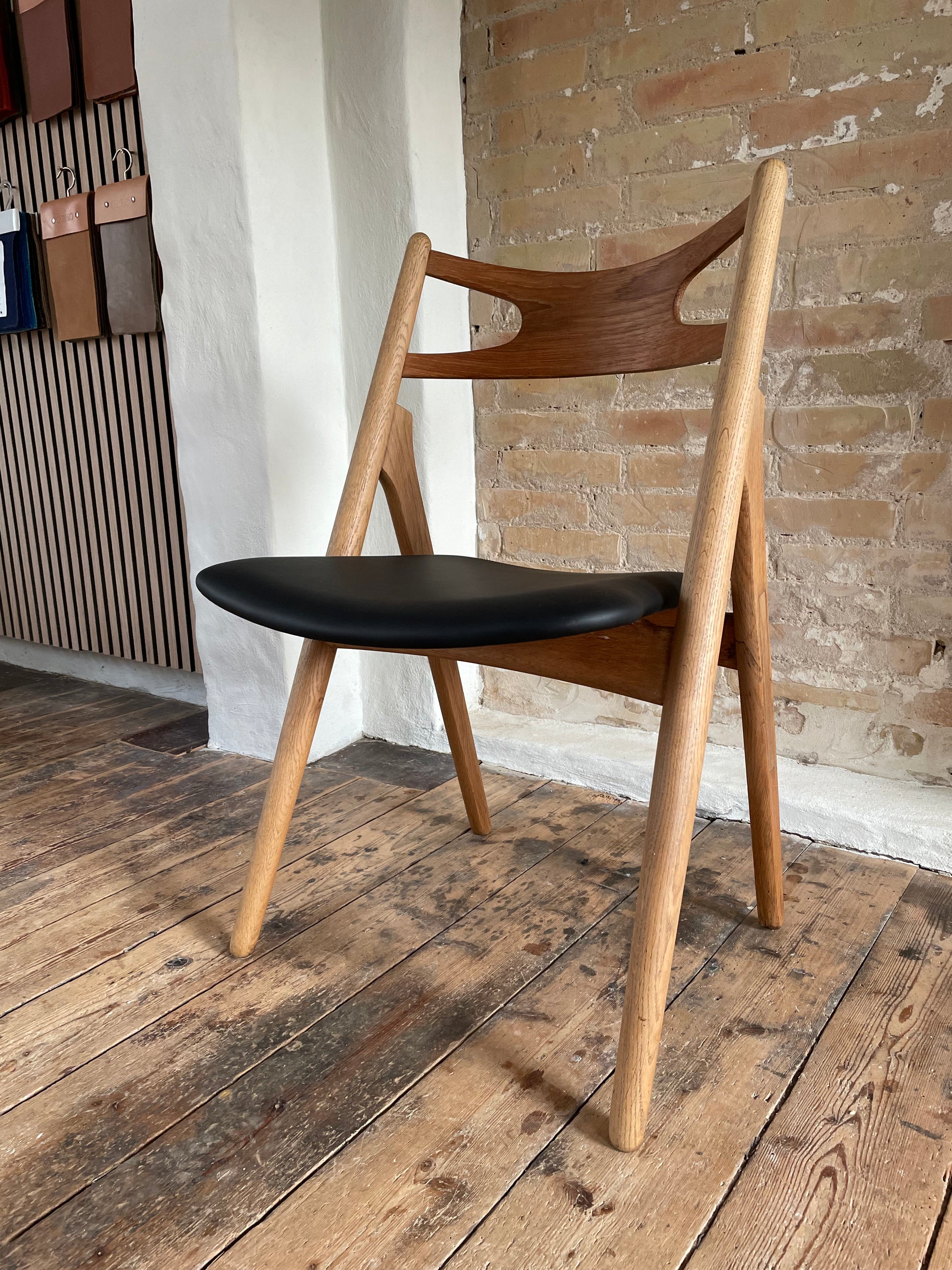 Hans J Wegner savbukkestol