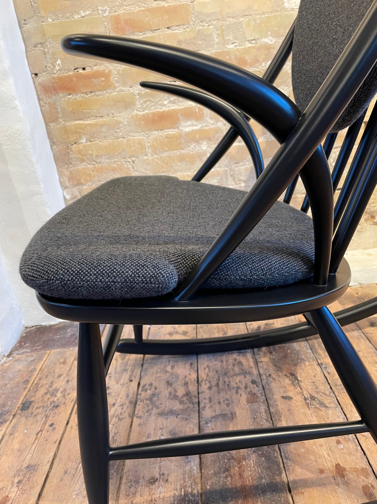 IW3 gyngestol af Illum Wikkelsø