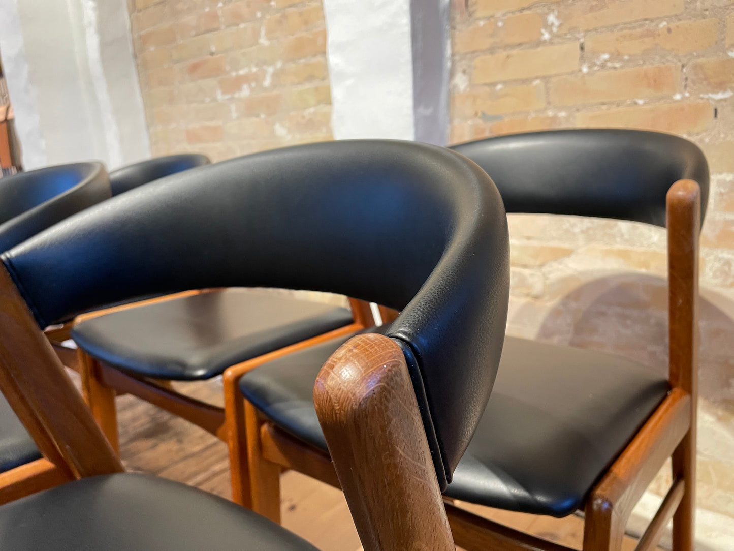 Nyt læder til spisestuestole