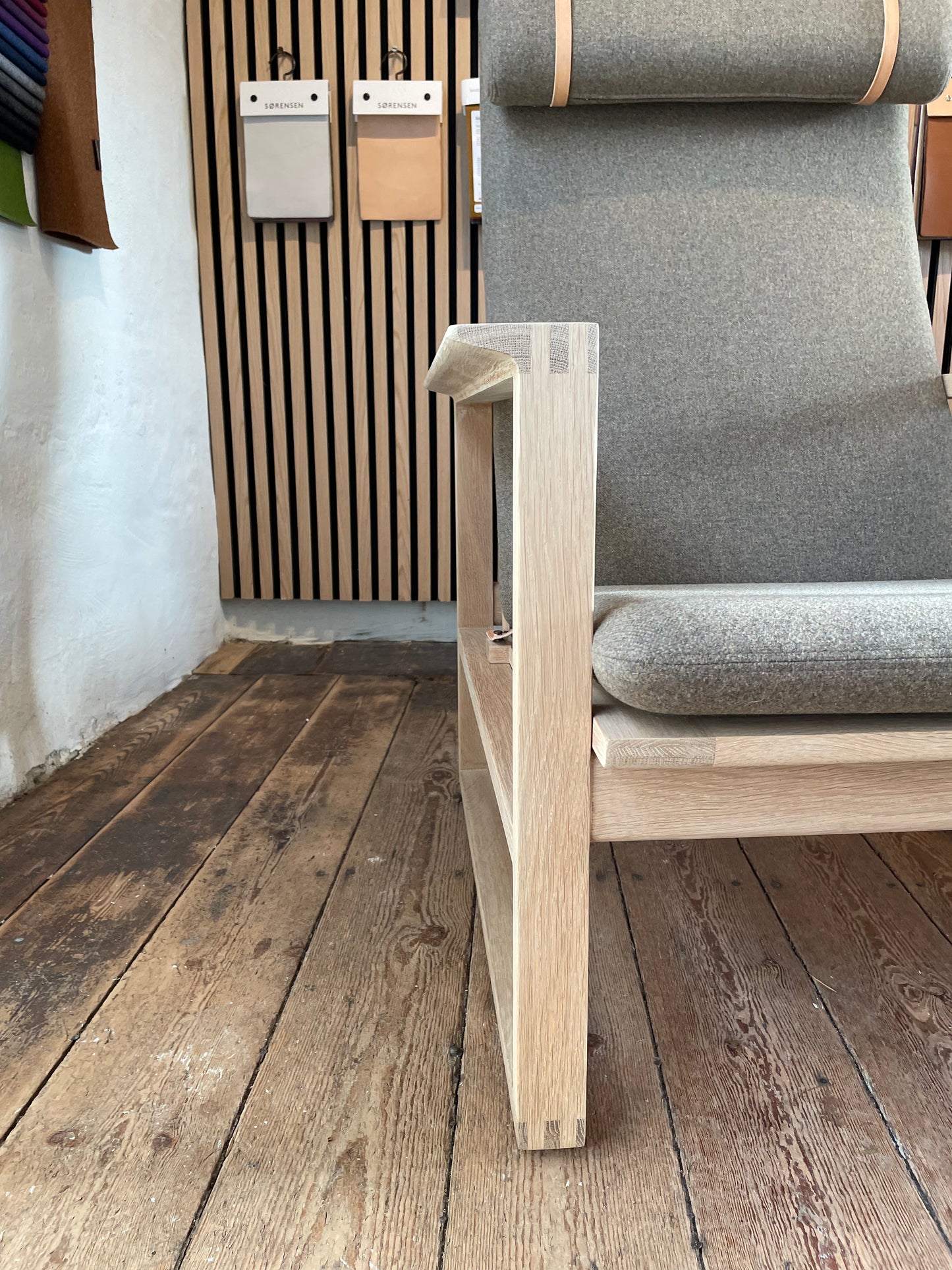 Cushion set for Børge Mogensen Sled Chair 2254 in Margrethe from Nevotex