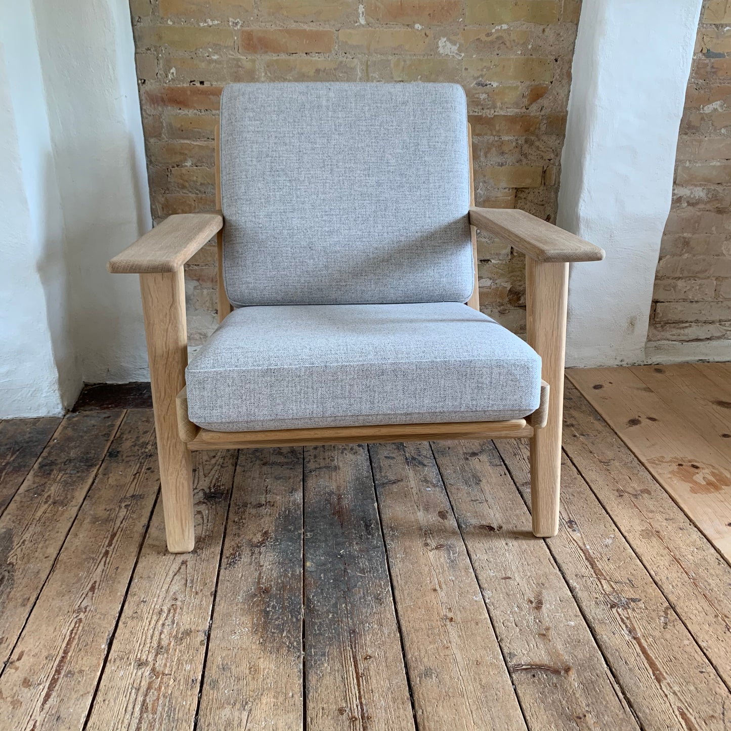 Cushions for Wegner GE290 in selected fabrics