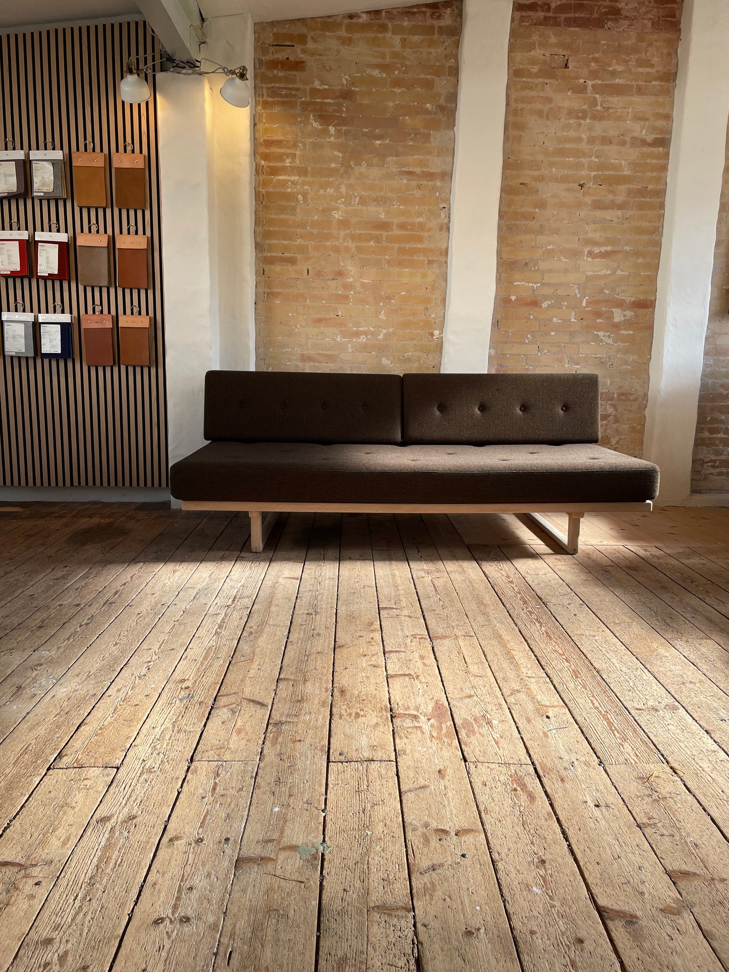 Nye hynder til Børge Mogensen daybed model 4312 i Hallingdal fra Kvadrat