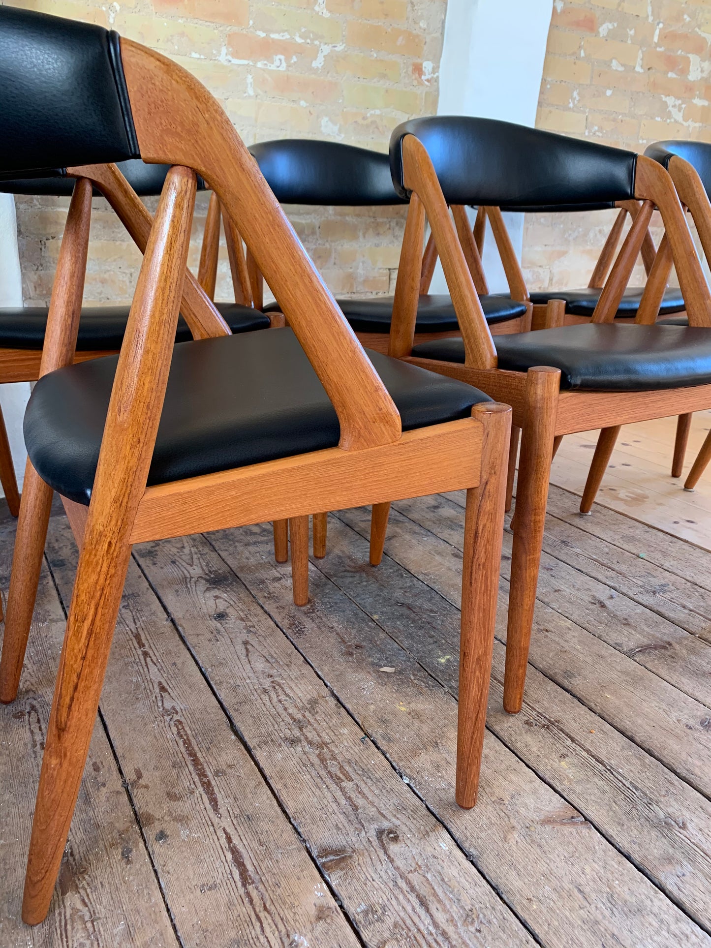 Upholstery of Kai Kristiansen model 31 in leather