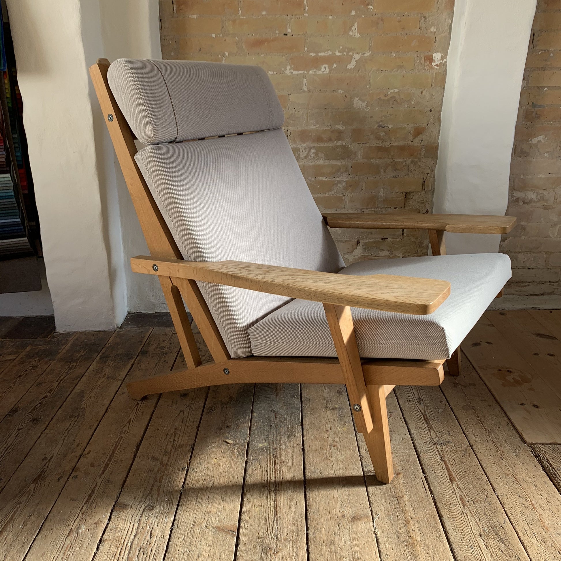 Hans Jørgensen Wegner GE375