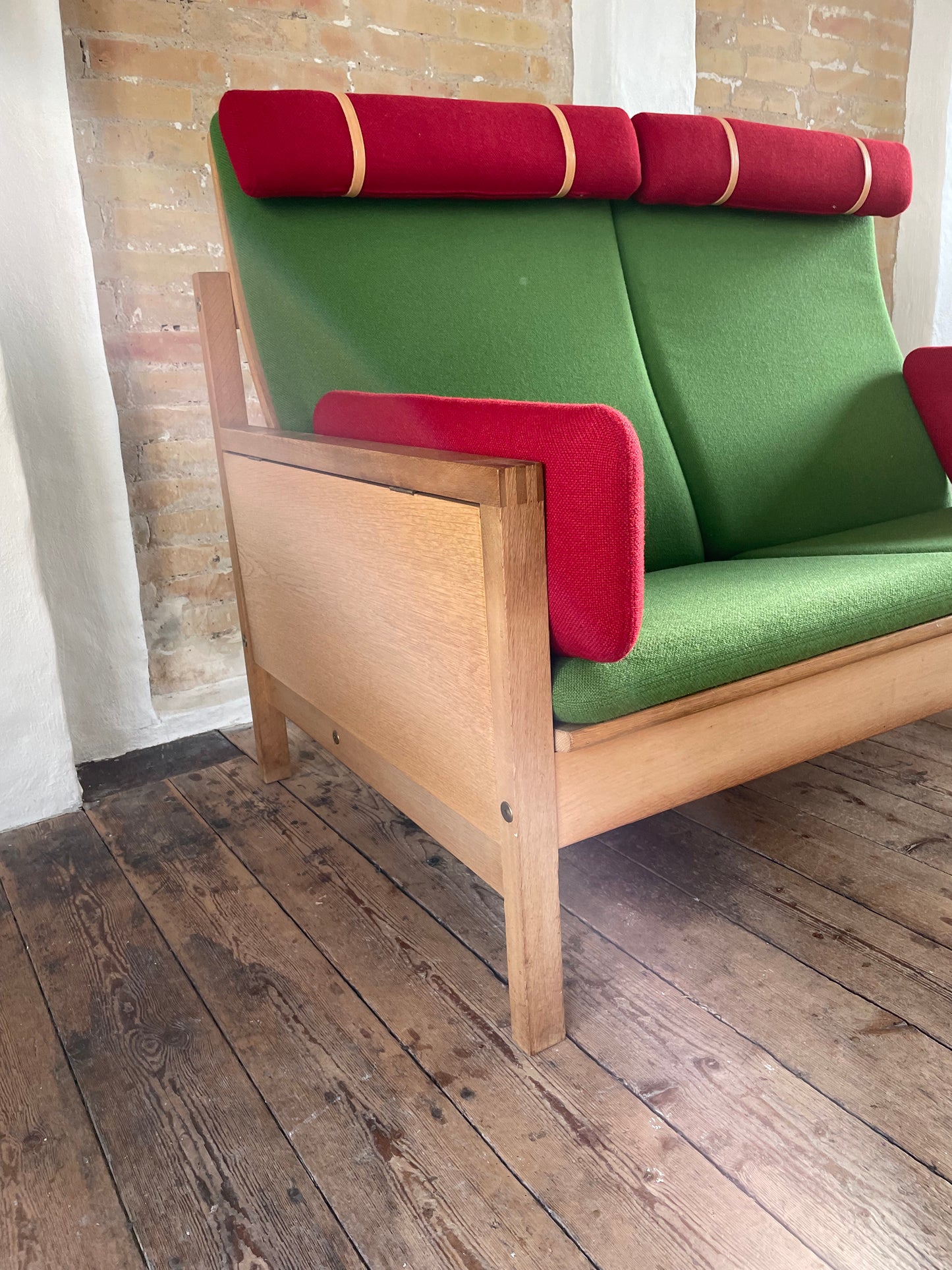New cushions for Børge Mogensen Sled sofa BM2252 in fabric from Kvadrat