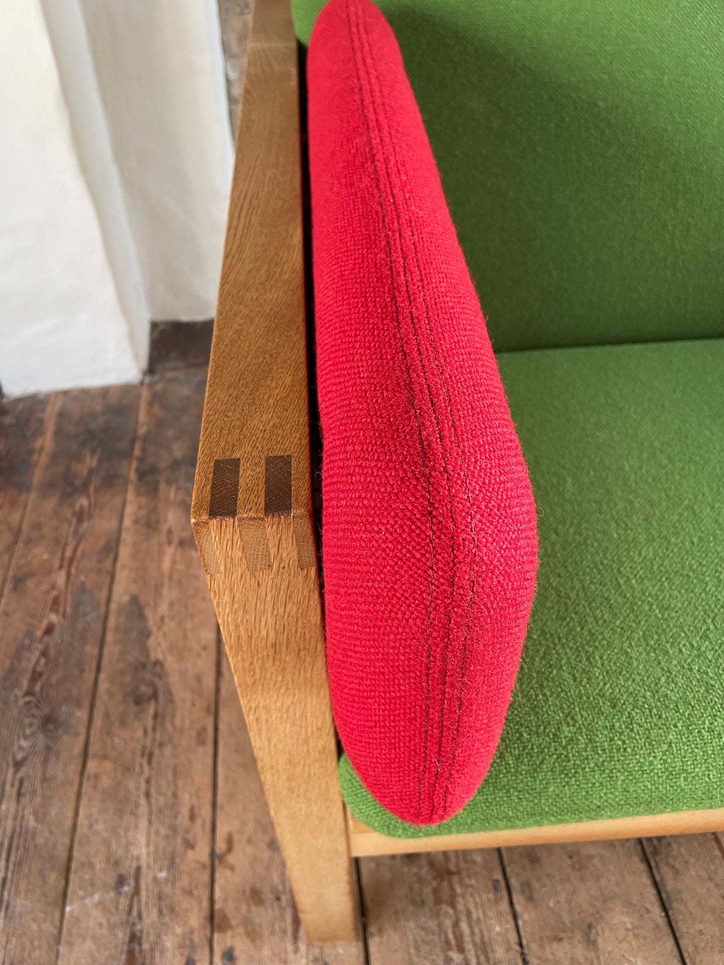 New cushions for Børge Mogensen Sled sofa BM2252 in fabric from Kvadrat