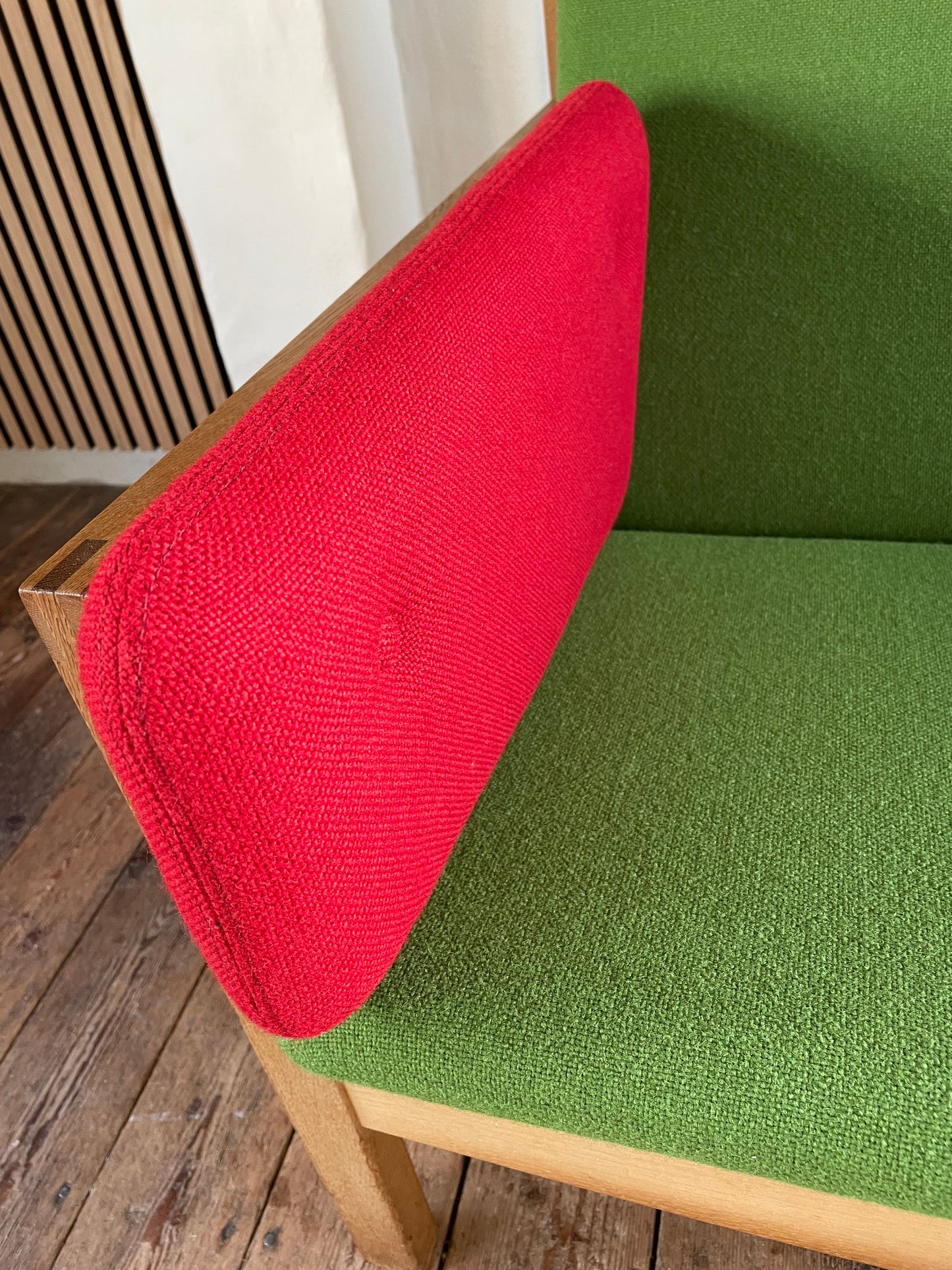 New cushions for Børge Mogensen Sled sofa BM2252 in fabric from Kvadrat