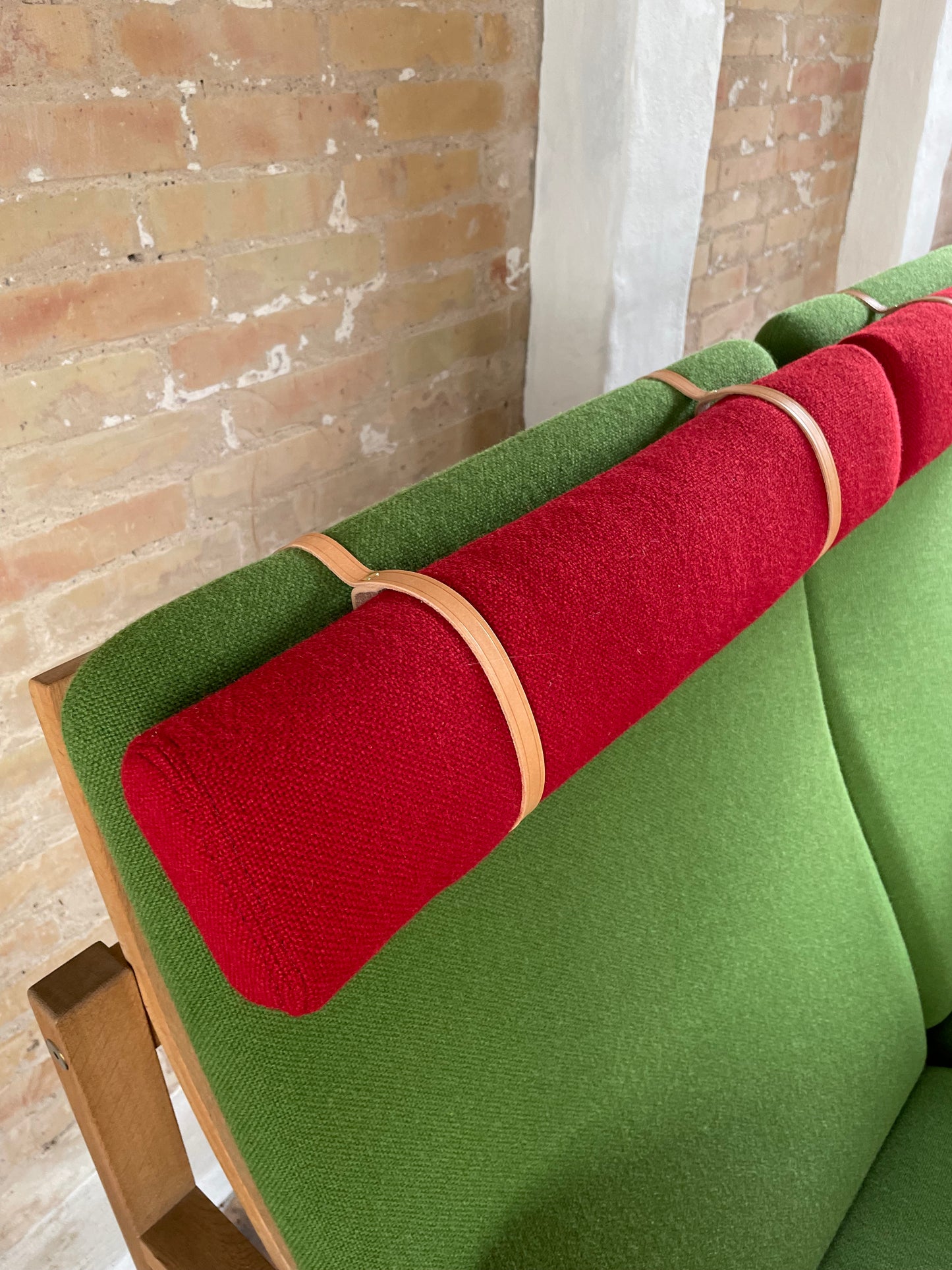 New cushions for Børge Mogensen Sled sofa BM2252 in fabric from Kvadrat