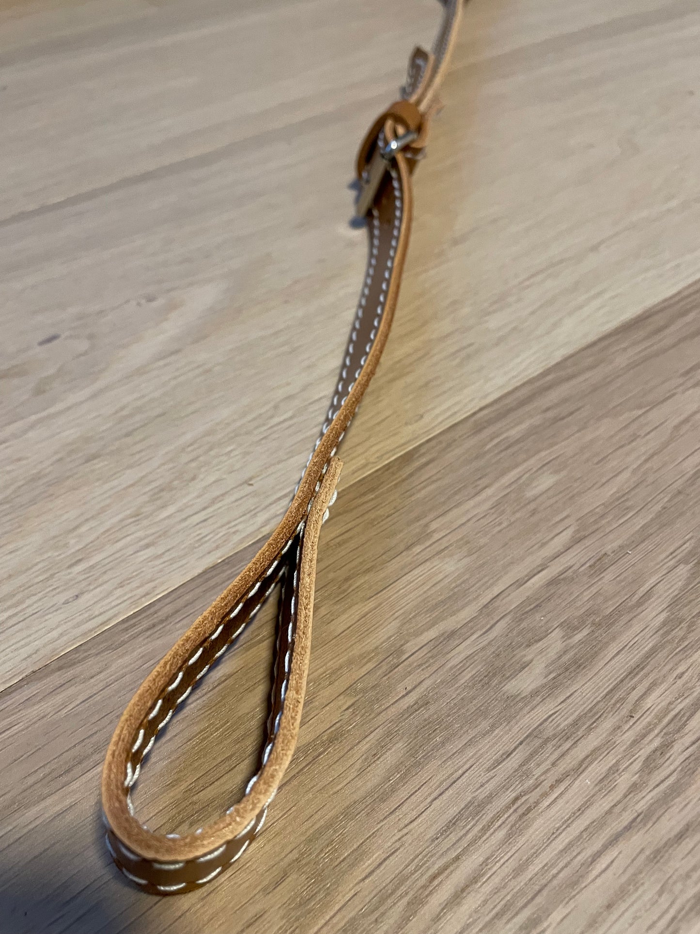 Ny kernelæderrem til Aage Bruun Safaristol