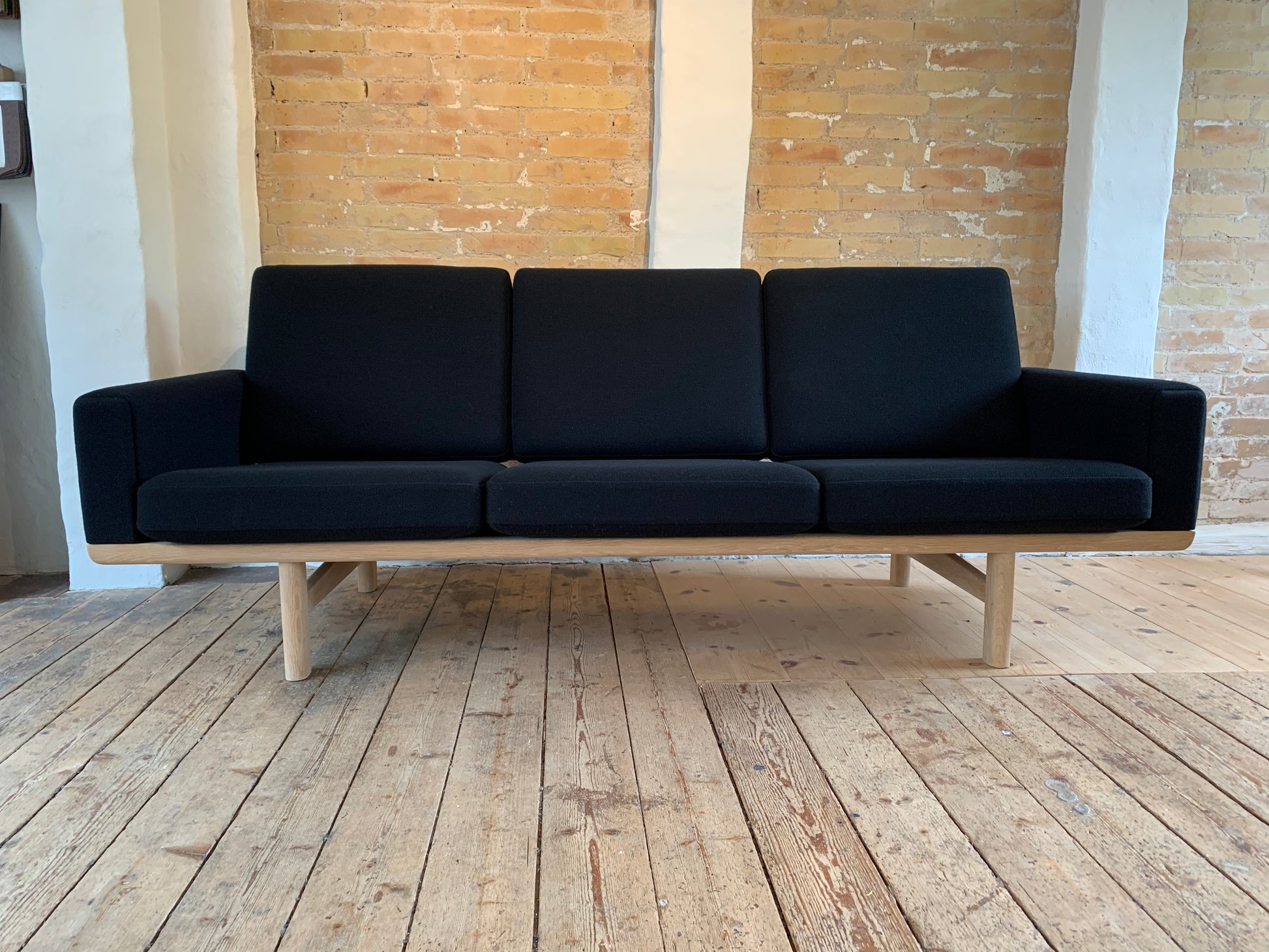 Wegner GE236 ompolstring
