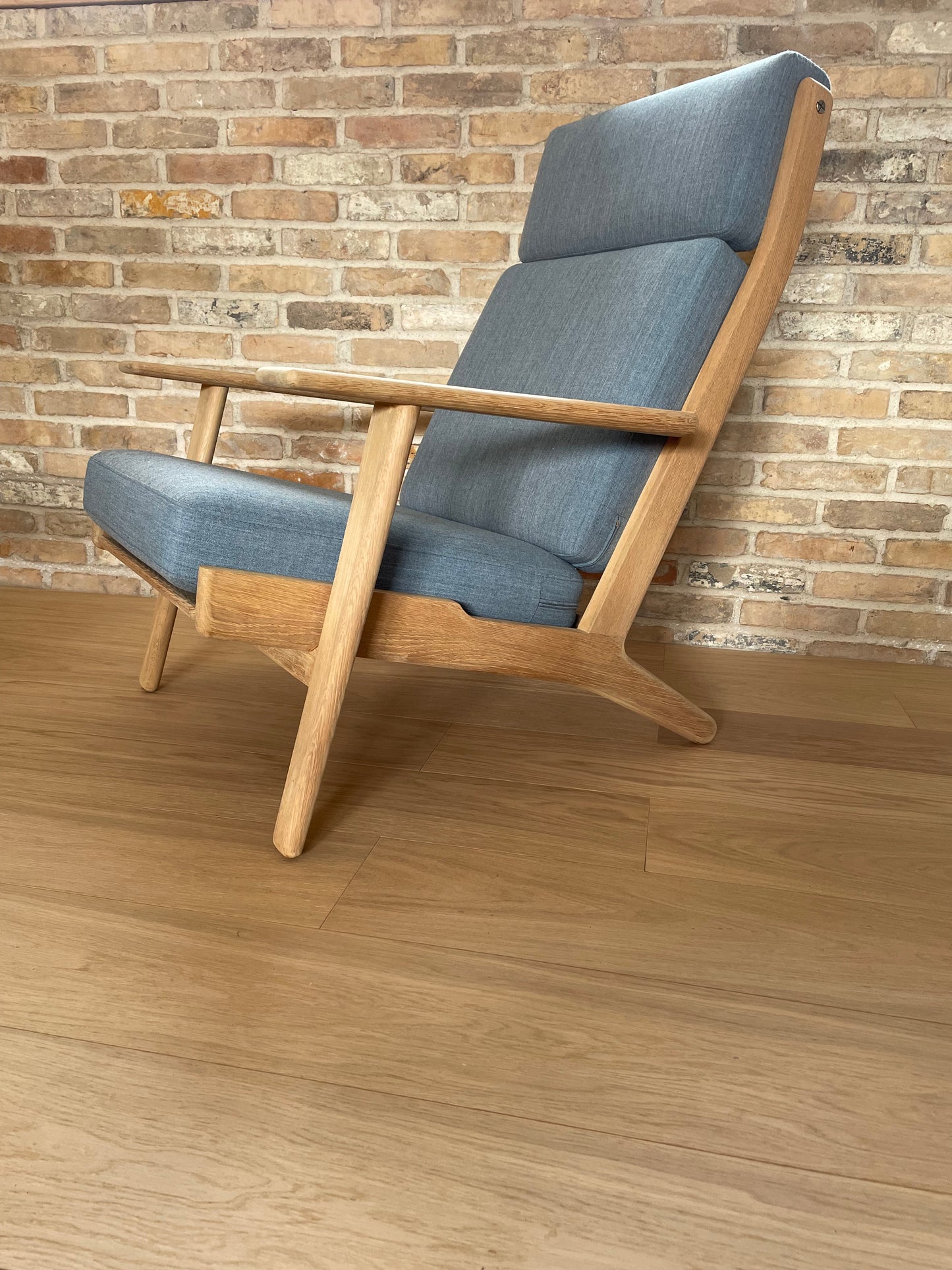 Cushion set for Wegner GE290A in Remix from Kvadrat
