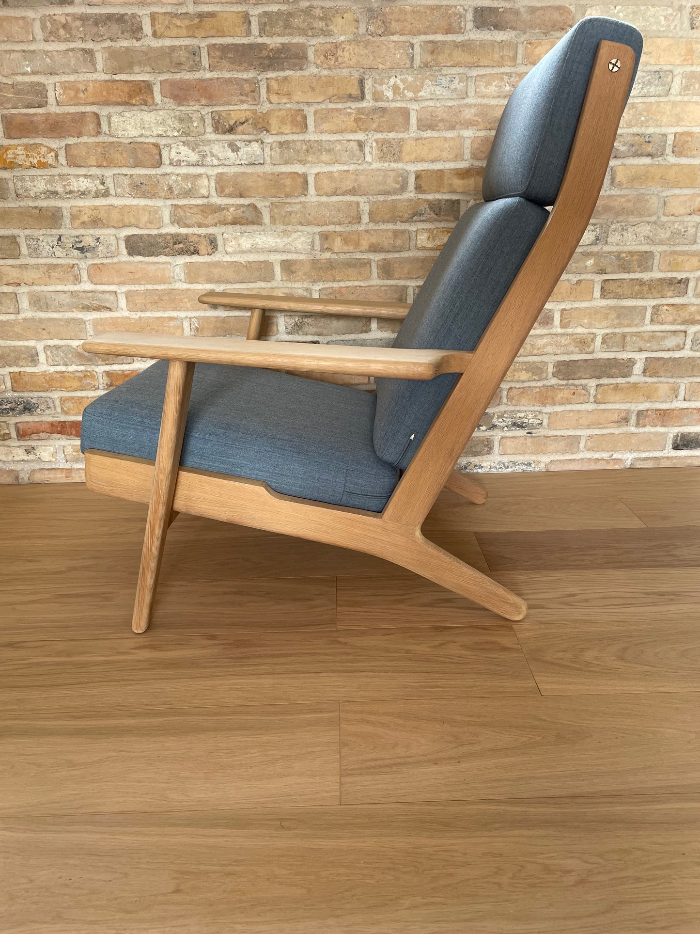 Cushion set for Wegner GE290A in Remix from Kvadrat