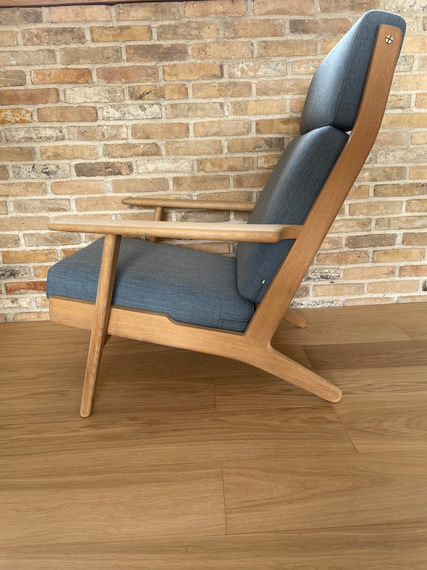 Cushion set for Wegner GE290A in Remix from Kvadrat