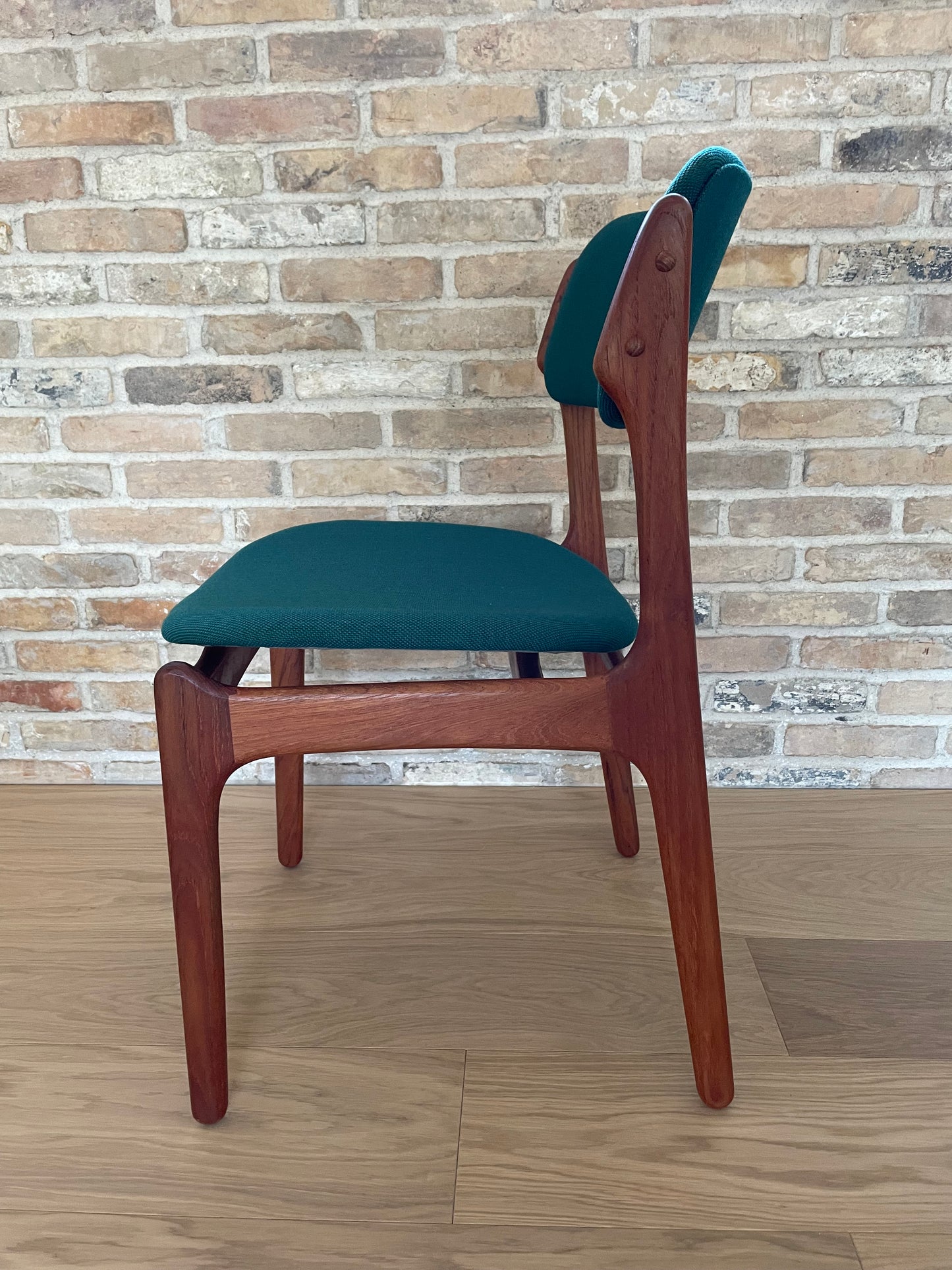 Upholstery of Erik Buch model 49 in Steelcut Trio 3 from Kvadrat