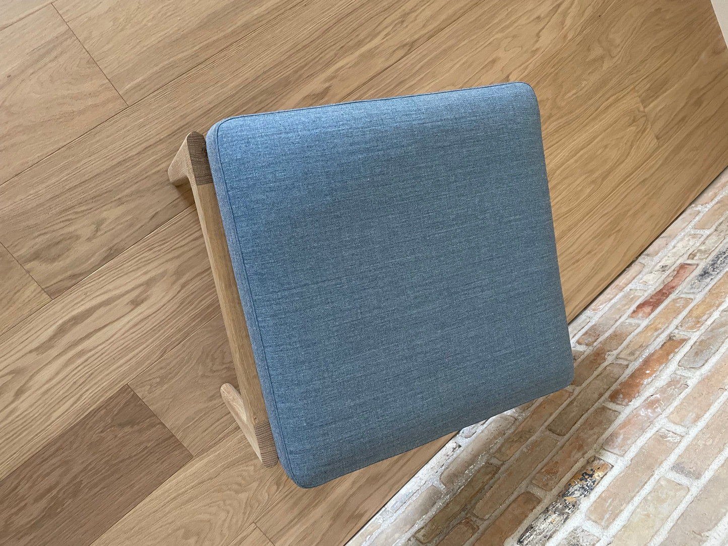 Cushion for Wegner GE290S stool in Remix from Kvadrat