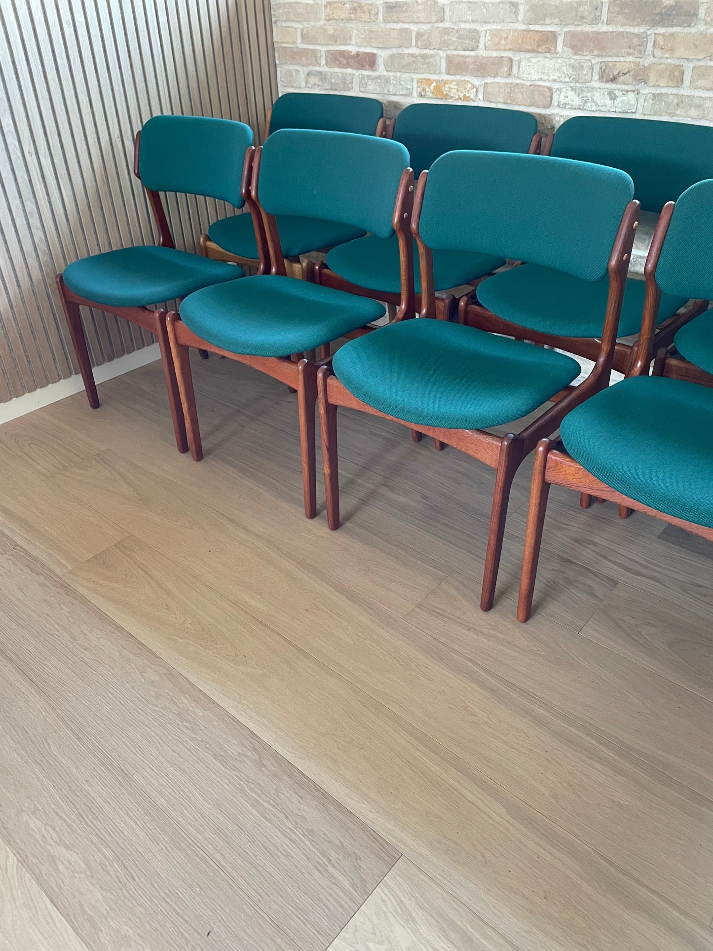 Upholstery of Erik Buch model 49 in Steelcut Trio 3 from Kvadrat