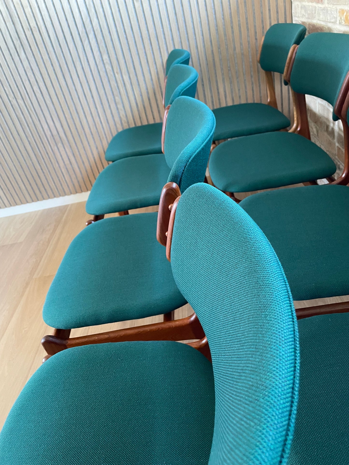 Upholstery of Erik Buch model 49 in Steelcut Trio 3 from Kvadrat