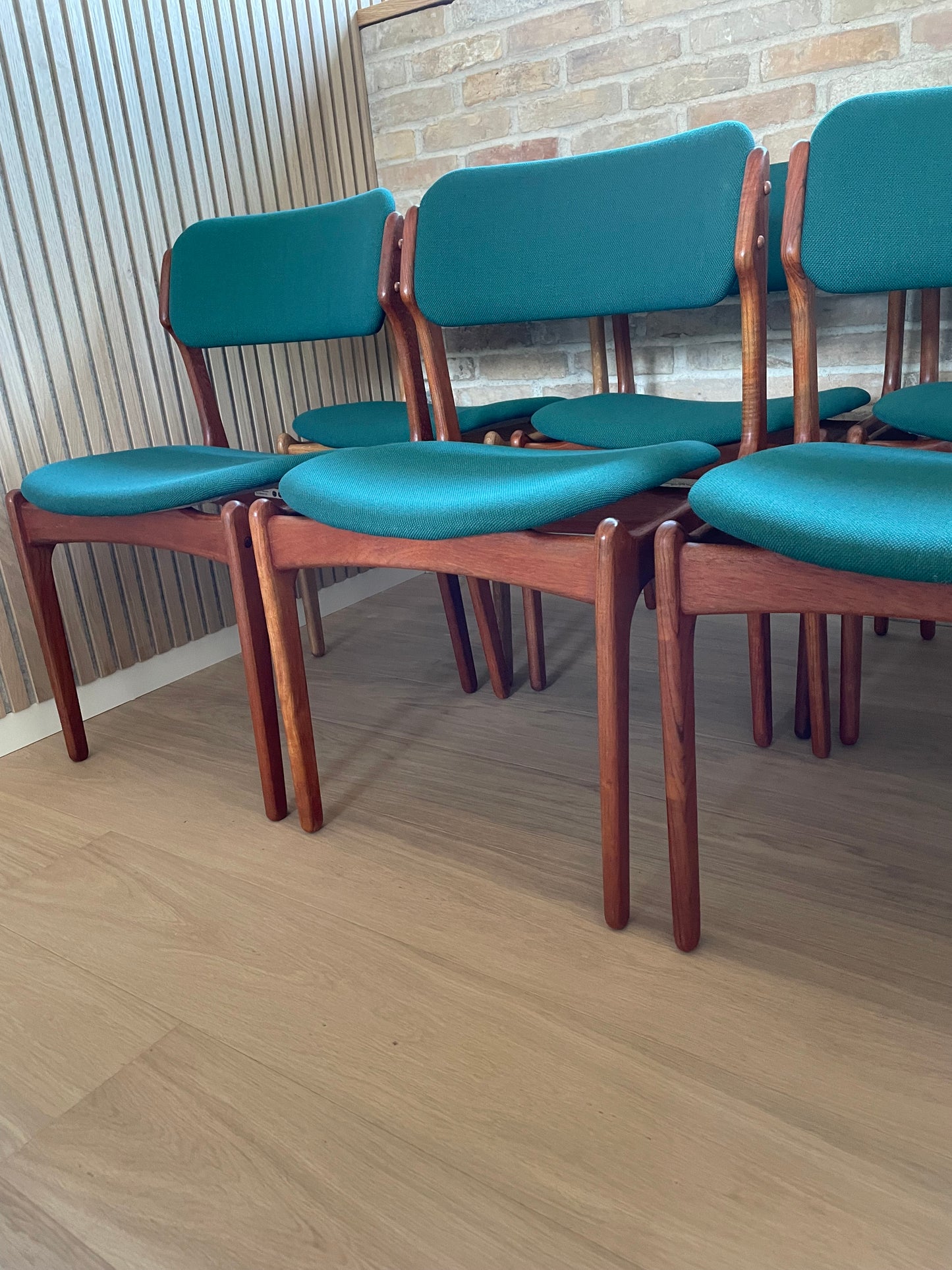 Upholstery of Erik Buch model 49 in Steelcut Trio 3 from Kvadrat