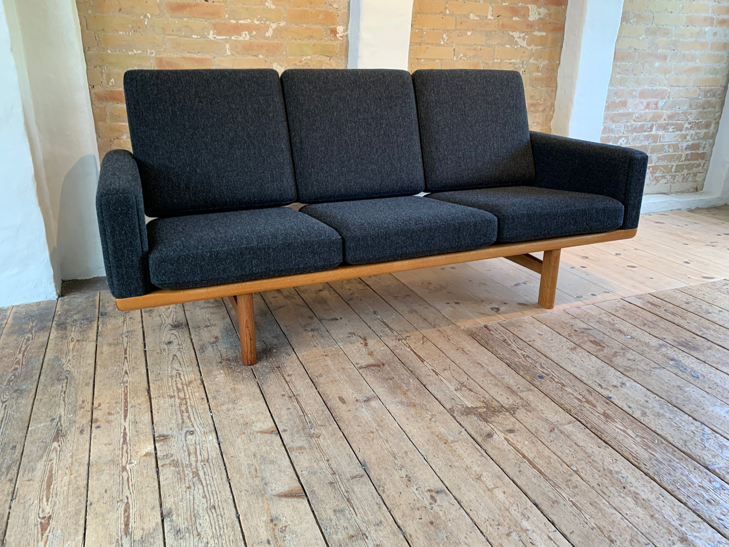 Wegner GE236 in Hallingdal 180 from Kvadrat