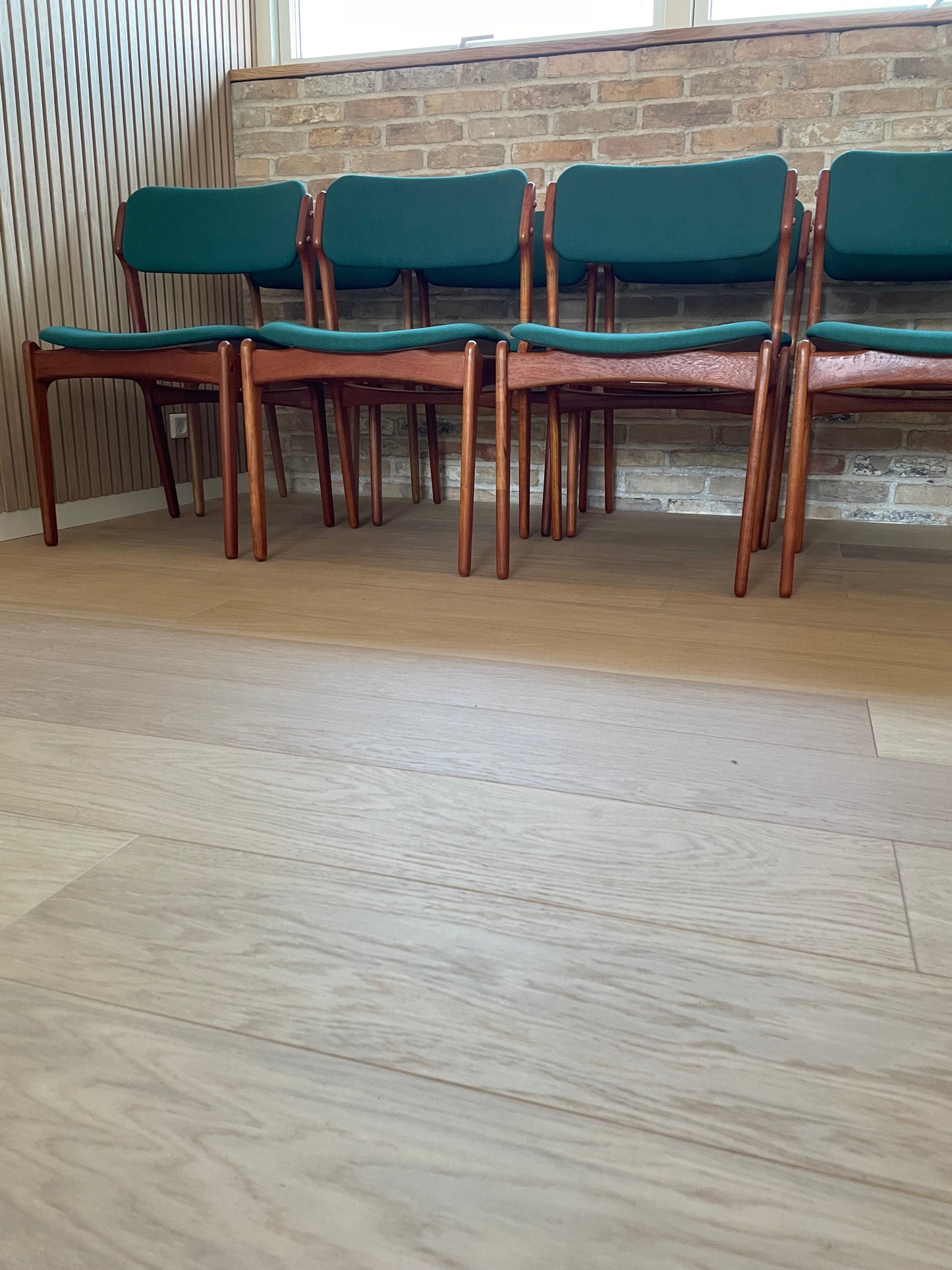 Upholstery of Erik Buch model 49 in Steelcut Trio 3 from Kvadrat