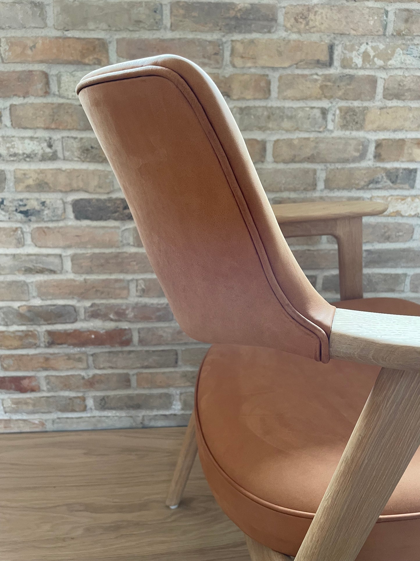 Upholstery of Erik Kirkegaard model 43 in Dunes leather from Sørensen