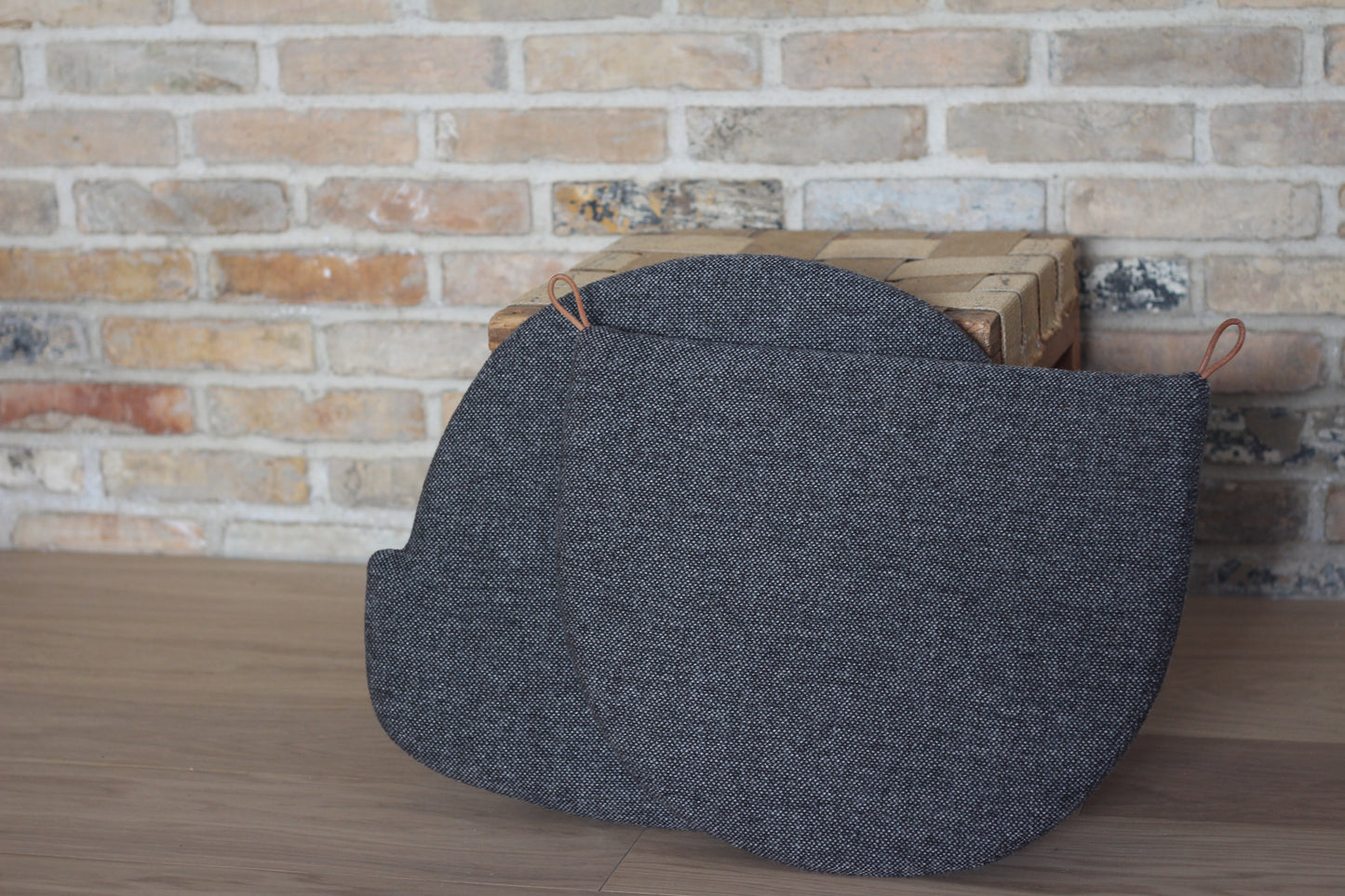 RE-WOOL 2 FRA KVADRAT - NYE HYNDER TIL ILLUM WIKKELSØ IW3 GYNGESTOL