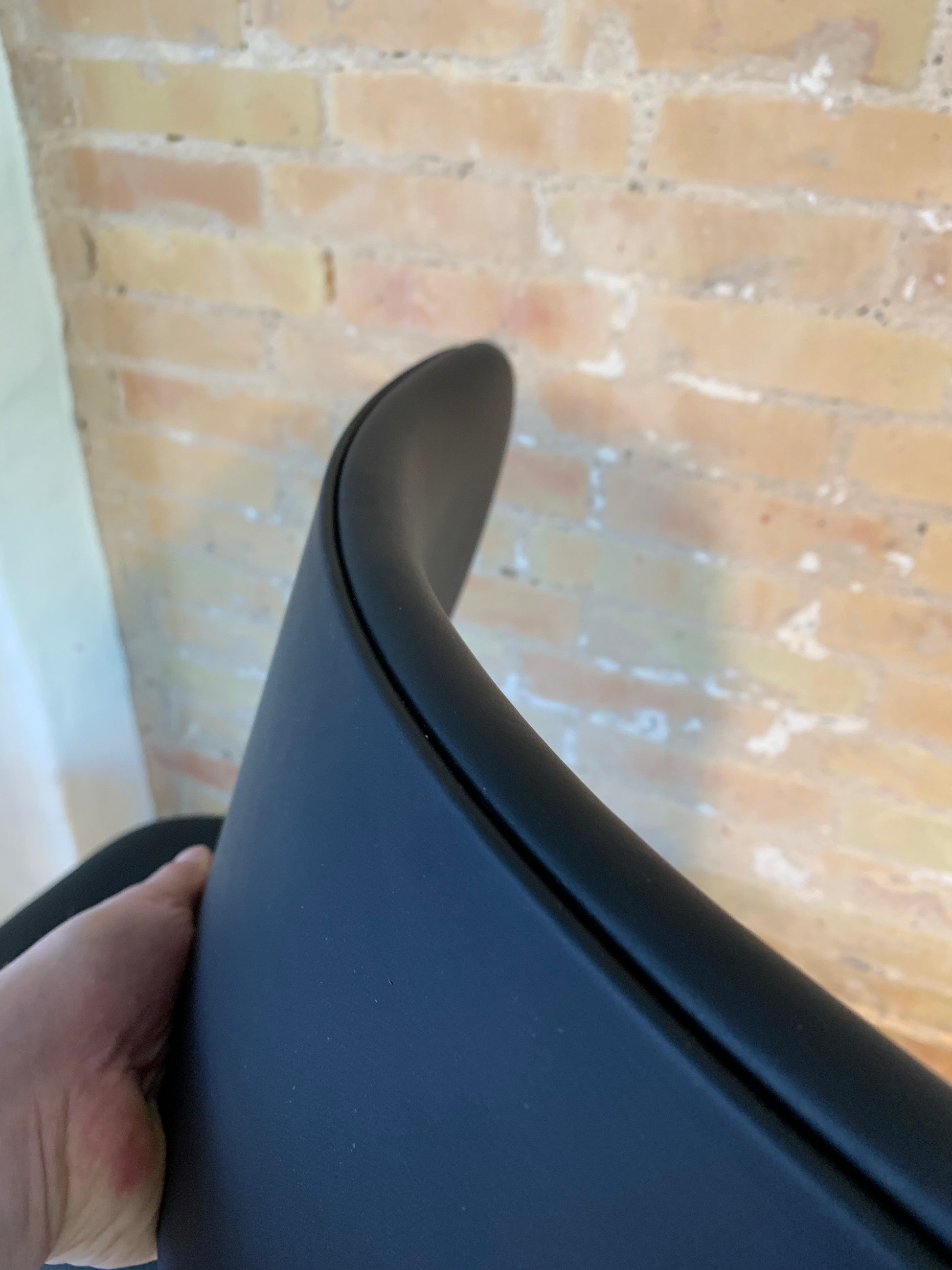 Sort semi-anilin læder Erik Buch model 49