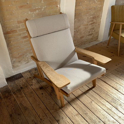 New cushions for Wegner GE375 in Steelcut Trio 3 from Kvadrat