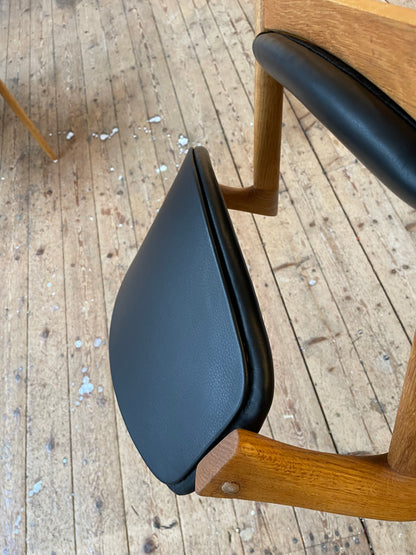 Ompolstring af Kai Kristiansen model 42 z-stol i læder