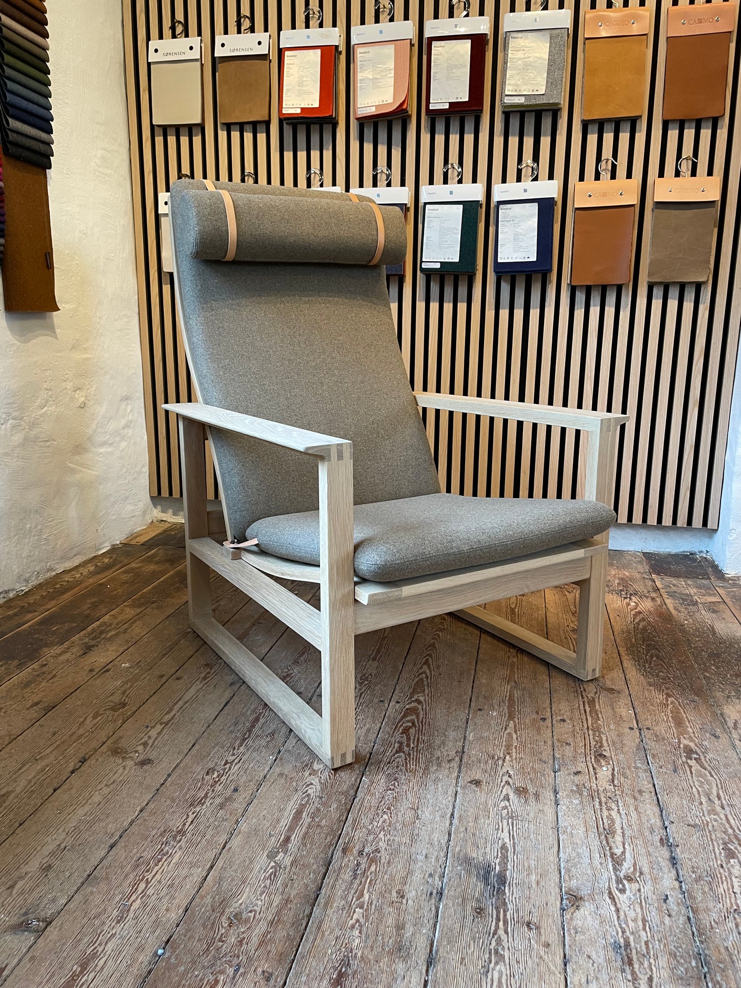 Cushion set for Børge Mogensen Sled Chair 2254 in Margrethe from Nevotex