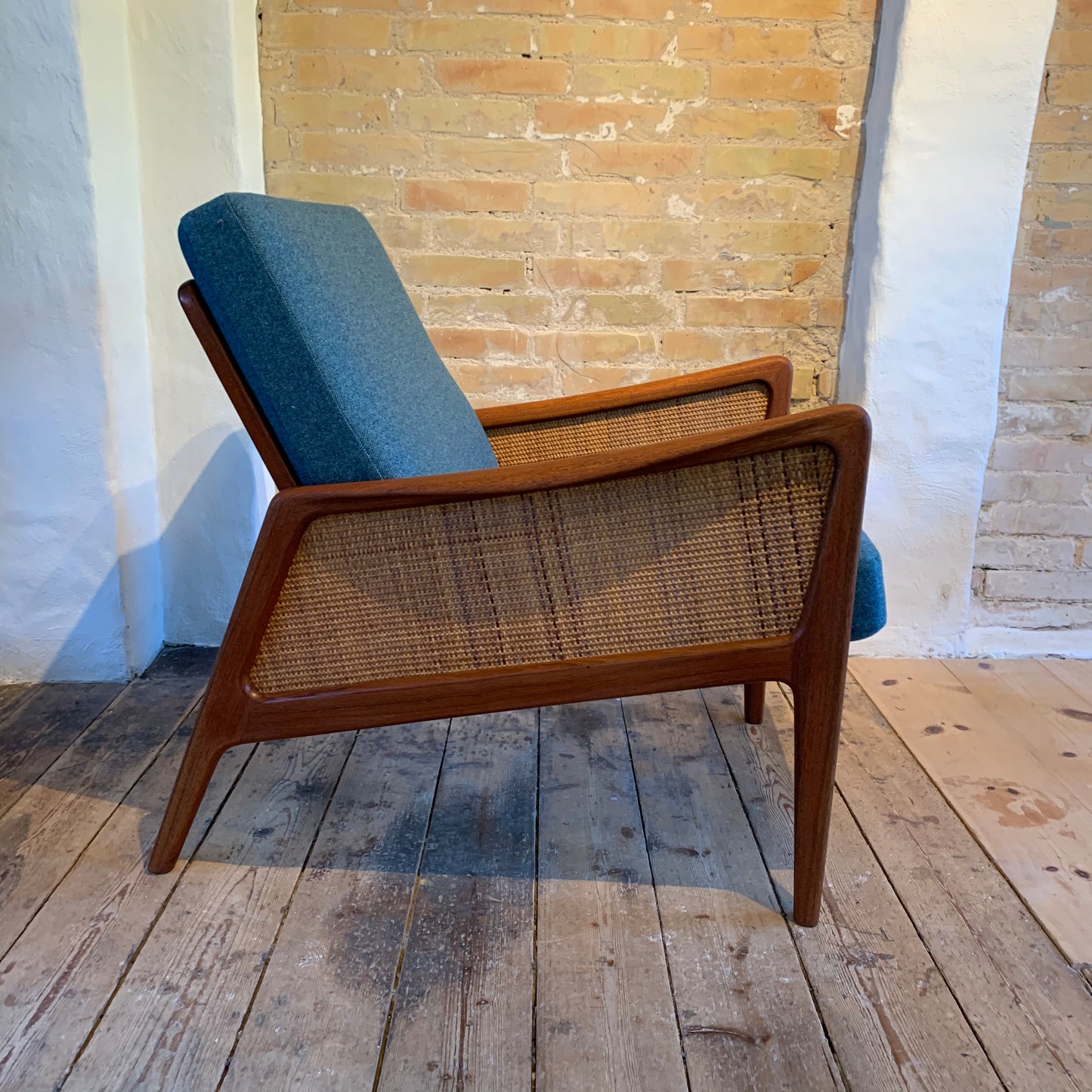 New cushion set for Peter Hvidt and Orla Mølgaard Nielsen model FD-151