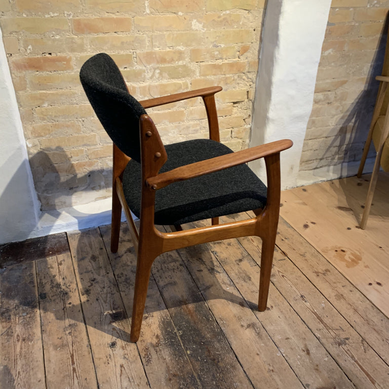 Upholstery of Erik Buch model 49 in Hallingdal from Kvadrat