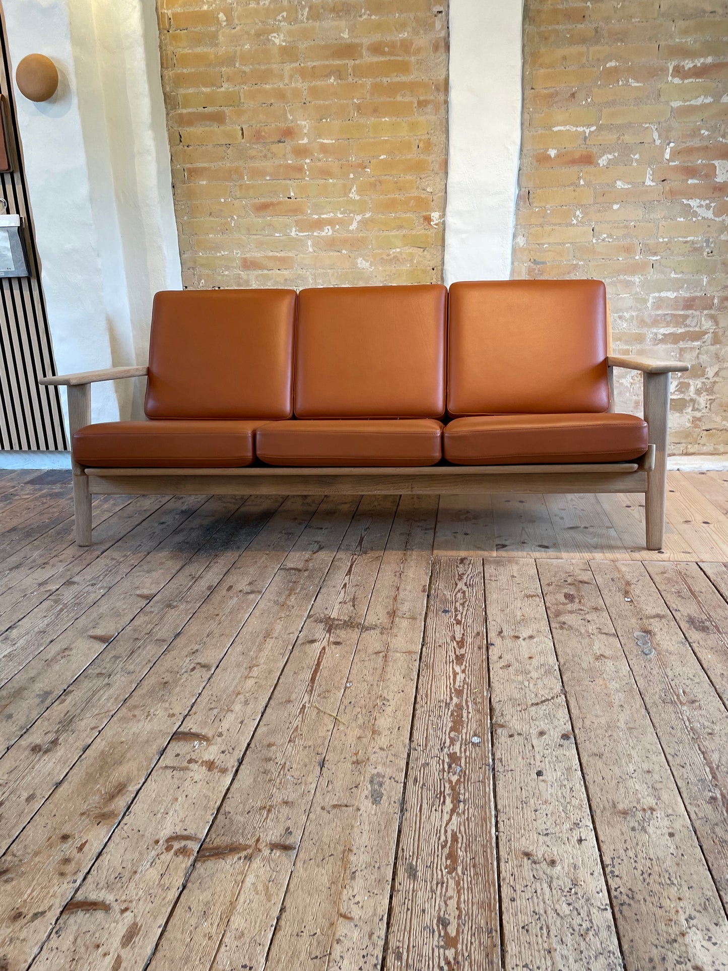 Cushion set for Wegner GE290 3-seater sofa in cognac-colored semi-aniline leather from CAMO