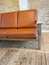Indlæs billede til gallerivisning Hyndesæt til Wegner GE290 3-personers sofa i semi-anilin læder fra CAMO