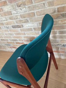 Ompolstring af Erik Buch model 49 i Steelcut Trio 3 fra Kvadrat